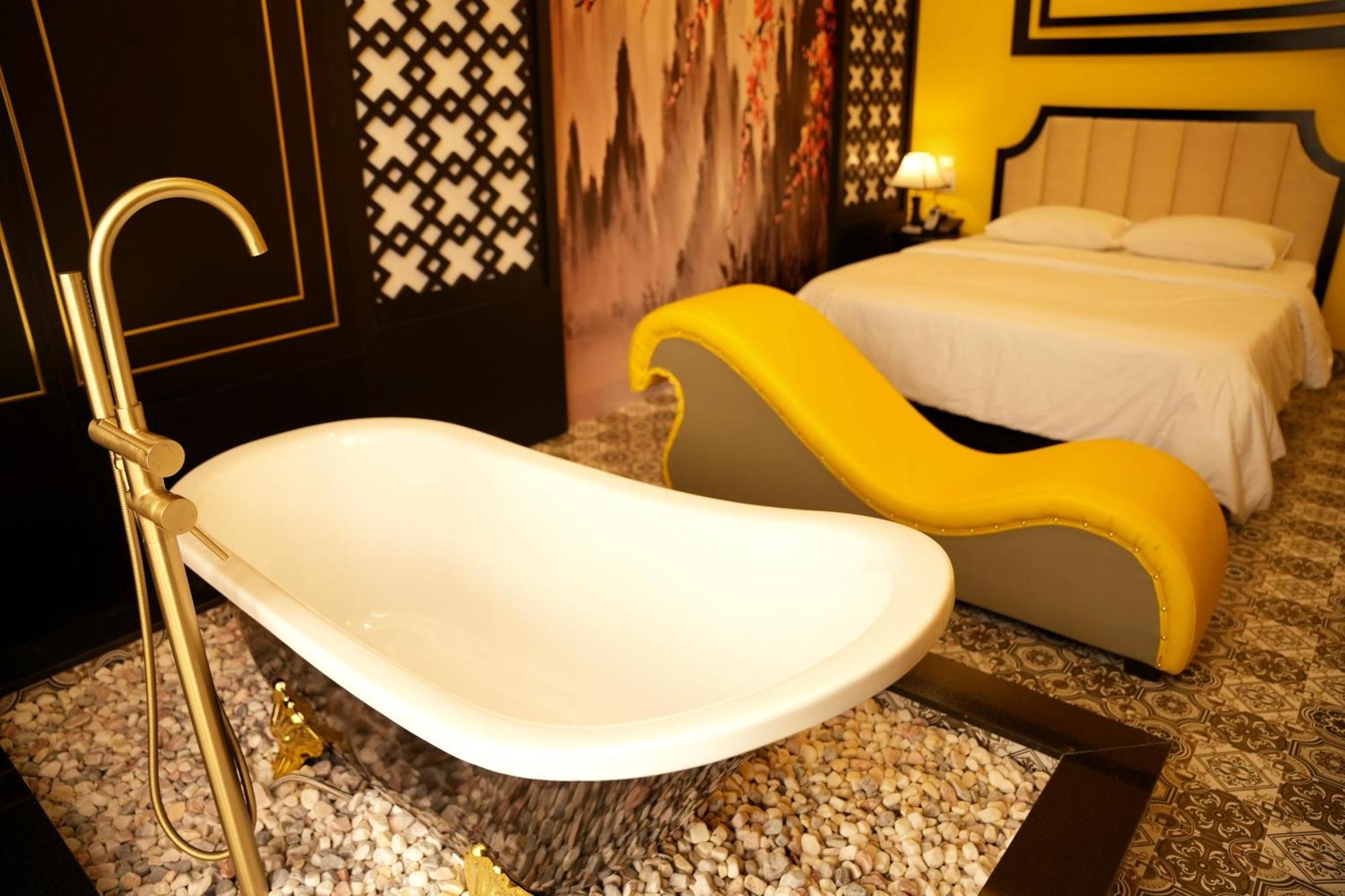 Tuyet Suong Hotel Quảng Ngãi Exterior foto